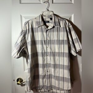 D’Avila Button Up Short Sleeve Tan Grey Plaid Shirt L